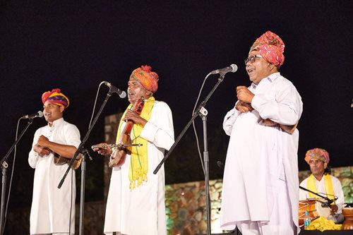 Rajastan’s Jumme Khan and Group performed traditional folk and poetry, featuring the sounds of the harmonium, chimta, dholak and the single-stringed bhapang. 