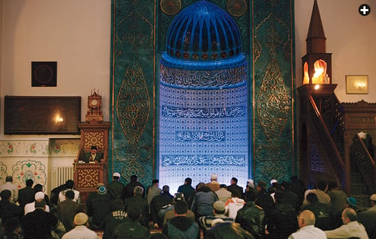 As many as 23 nationalities, from the length and breadth of the Russian Federation and abroad, gather for congregational prayers in the St. Petersburg Mosque each Friday. Until the 1990’s, the mosque was the largest on the European continent; today, it is the fourth largest. 