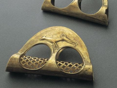 Windowed ashes with animal decoration. Byblos, temple of the Obelisks, Middle Bronze Age, gold. Beirut, Directorate General of Antiquities. ©IMA/Philippe Maillard.