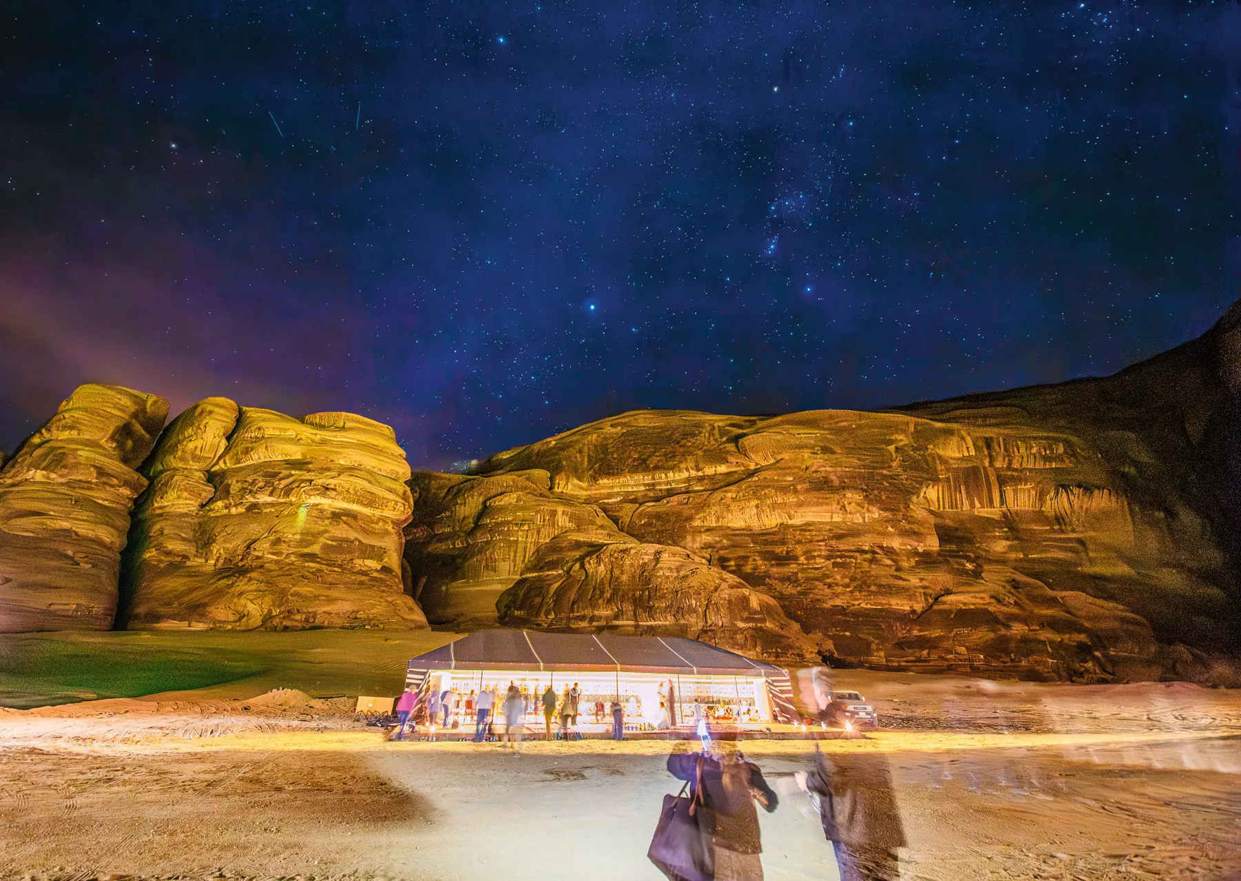 Photographer Dashash Catches Majesty of AlUla at Night