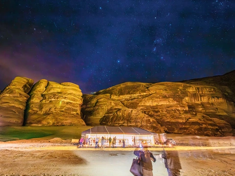 Photographer Dashash Catches Majesty of AlUla at Night