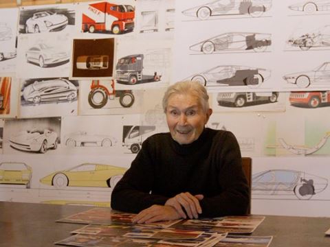 Marcello Gandini’s revolutionary approach to automotive design reshaped the industry with iconic creations like the Lamborghini Miura, Countach, Diablo, and Lancia Stratos. Ultraleggera: A Design Journey with Marcello Gandini Between Italy and Qatar celebrates Ultraleggera: A Design Journey with Marcello Gandini Between Italy and Qatar Gandini’s visionary legacy by pairing his groundbreaking work with the experimental designs of Qatar’s emerging talents.