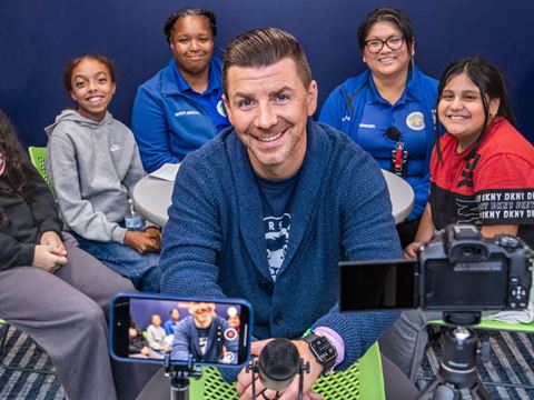 Rogers Park Middle School classroom, students learn by collaboration.