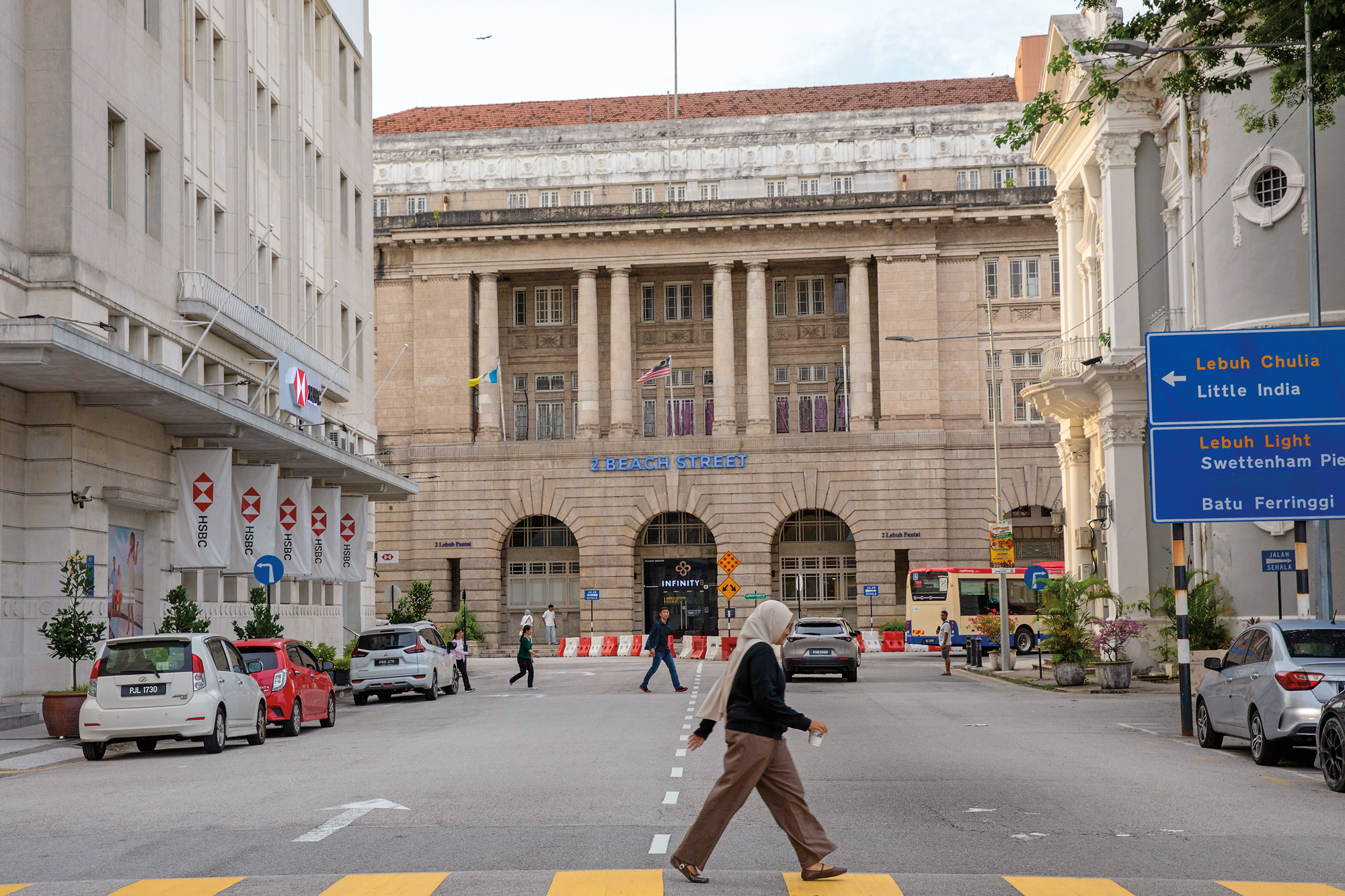 Institutions of commerce along Beach Street reflect the city’s British colonial heritage and mercantile past.