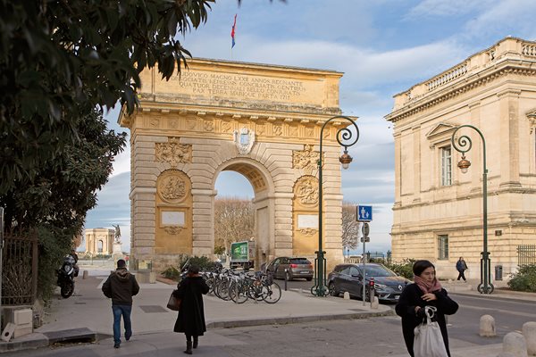 Montpellier&rsquo;s Arc de Triomphe, built in the late 17th century, stands at one edge of the city&rsquo;s old core, named l&rsquo;Écusson for its shape like a medieval heraldic shield, or escutcheon.