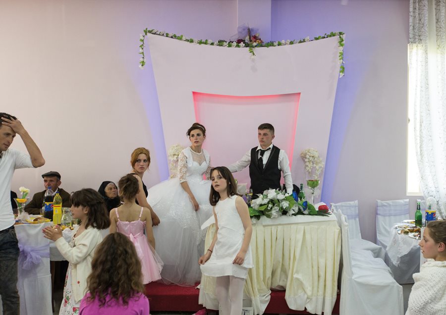<p>This wedding reception took place in the village of Dardhë.</p>
