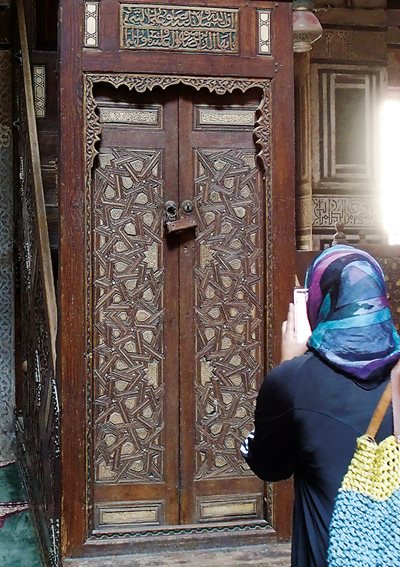 At the front of the minbar are doors, shown here also from the Mosque-Madrasa of El-Ghuri.