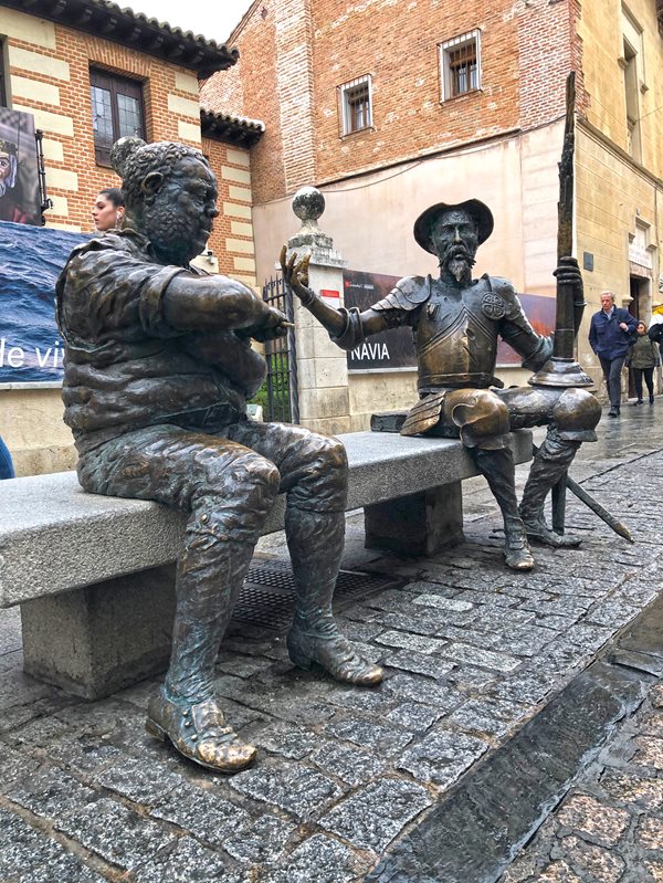 Bronze sculptures of Don Quixote and Sancho Panza, by Madrid sculptor Pedro Requejo Novoa, welcome visitors to the museum of Cervantes’ birthplace in Alcalá de Henares. 