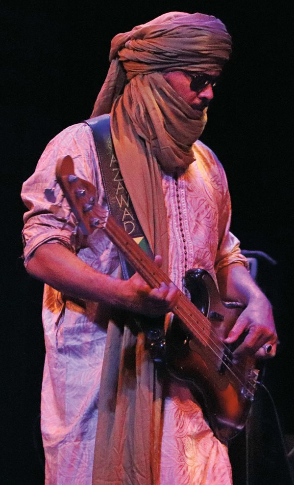 Bassist Eyadou Ag Leche.