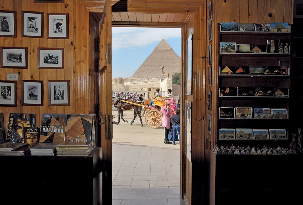 A gift shop invites visitors to take a break from the hubbub around Giza’s pyramids—and from snapping selfies.