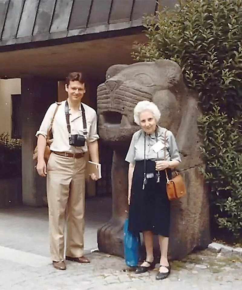 Babcock poses with pioneering seal expert Edith Porada in Istanbul in 1983. In addition to consummate artisanship, Porada detected in the seals early expressions of, as she wrote in 1993, “man’s awareness of himself as the dominant element in nature.”
