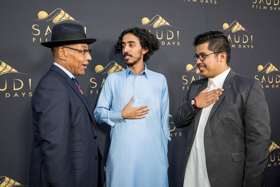 Hollywood actor Giancarlo Esposito meets Saudi actors Mohammed Al Hamdan and Ahmed Al Arwi. &ldquo;I&rsquo;m here to support,&rdquo; Esposito said.